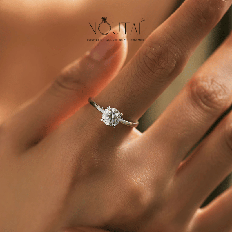 Noutai 1ct D Color Round Moissanite Ring – 925 Sterling Silver