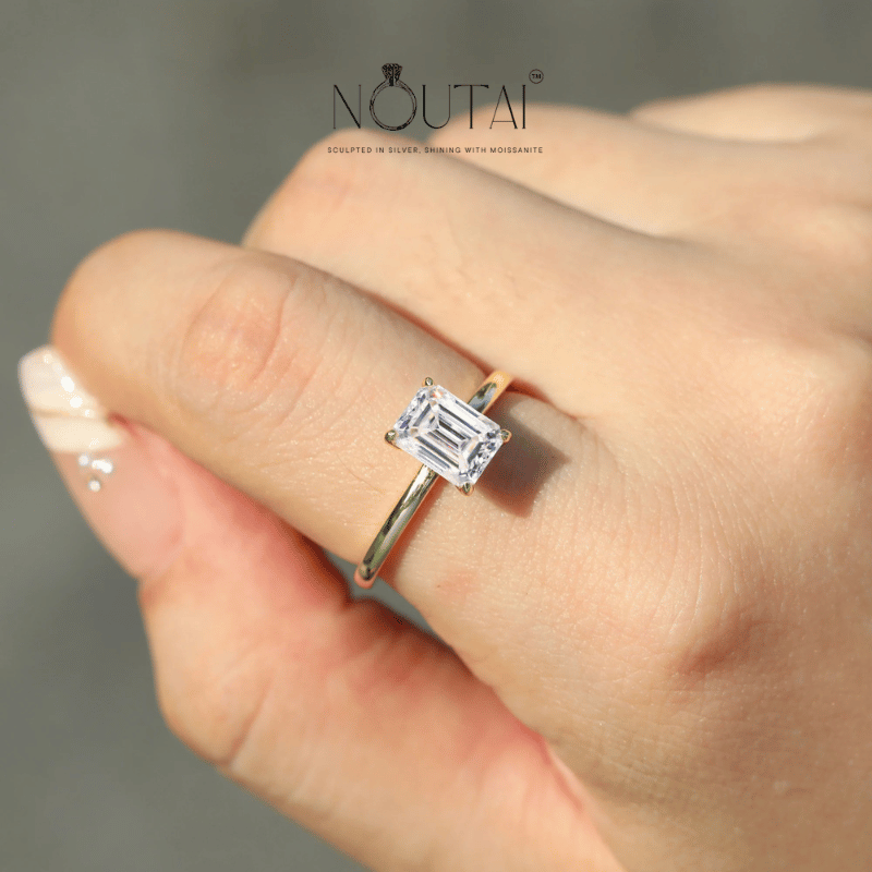 Noutai Emerald Cut Moissanite Solitaire Ring – 925 Sterling Silver