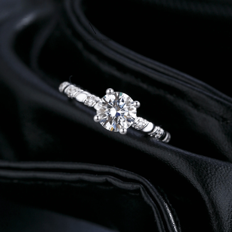 Noutai 1ct Sparkling Twist Moissanite Wedding Band – 925 Sterling Silver