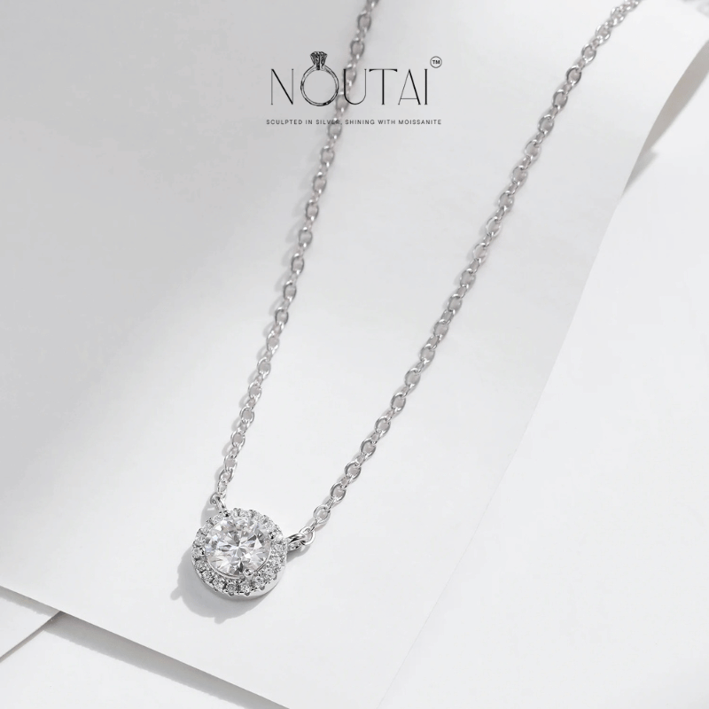 Noutai 0.8ct D Color Classic Halo Moissanite Pendant – 925 Sterling Silver