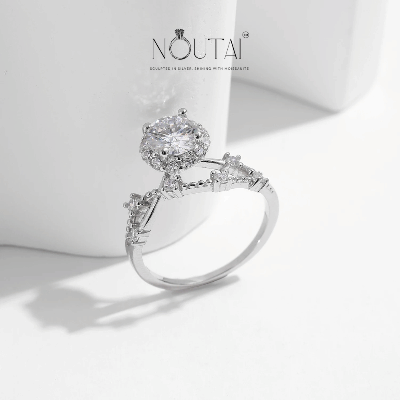 Noutai 0.8ct Moissanite Halo Ring – 925 Sterling Silver