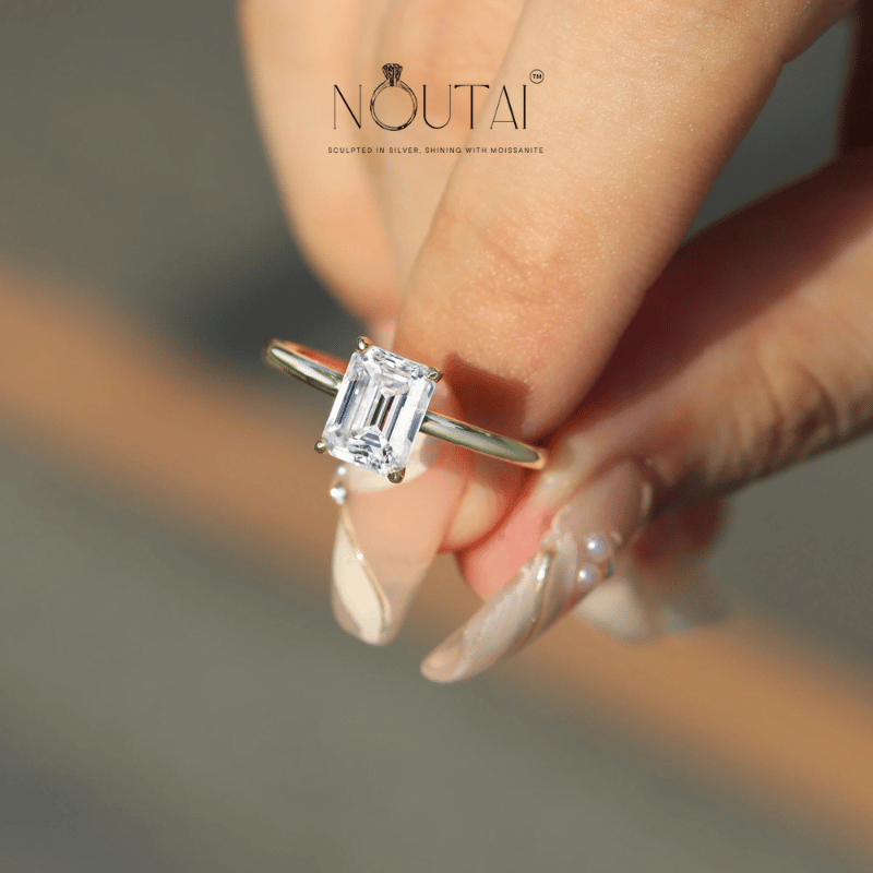Noutai Emerald Cut Moissanite Solitaire Ring – 925 Sterling Silver