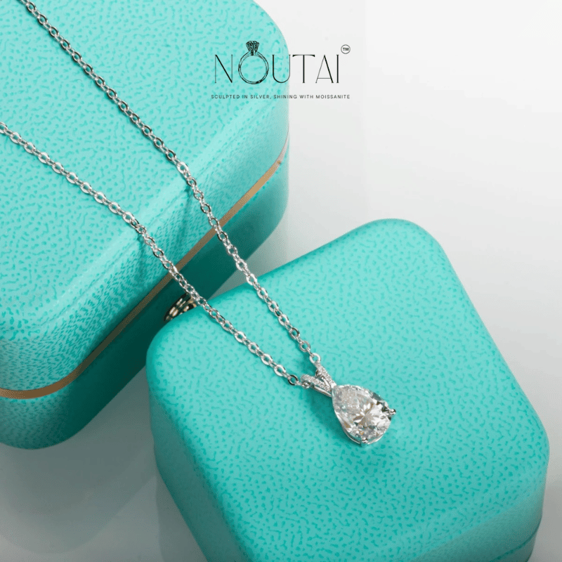 Noutai 2.5ct D Color Pear Cut Moissanite Pendant Necklace – 925 Sterling Silver