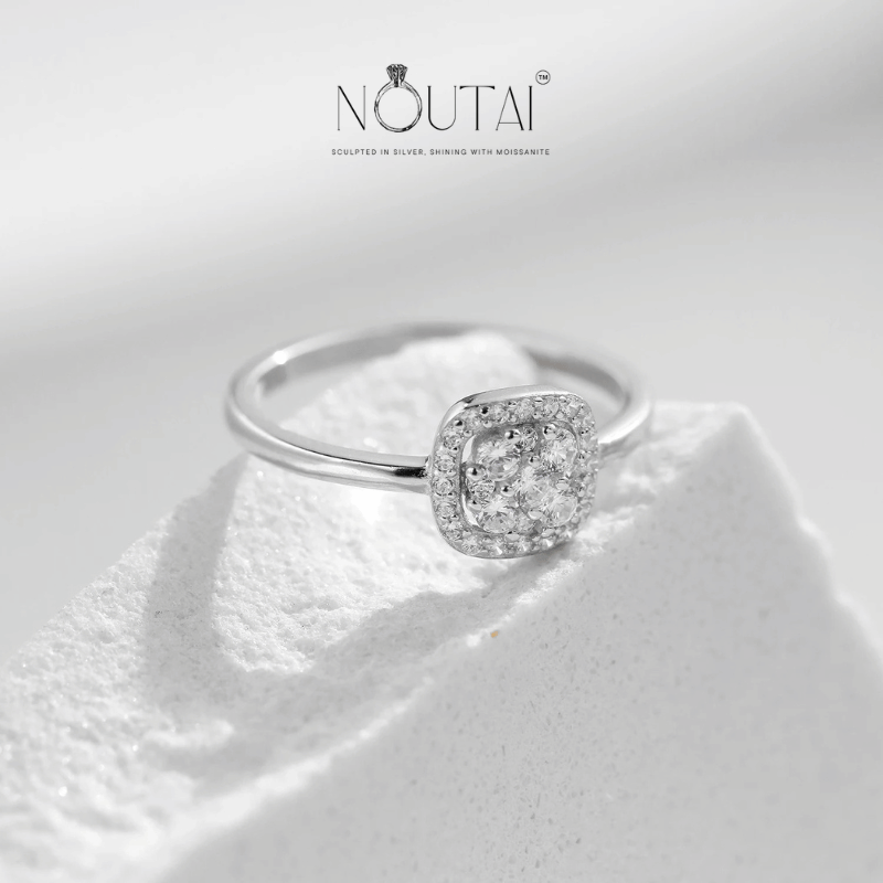 Noutai Sparkling VVS1 D Color Pave Moissanite Ring – 925 Sterling Silver
