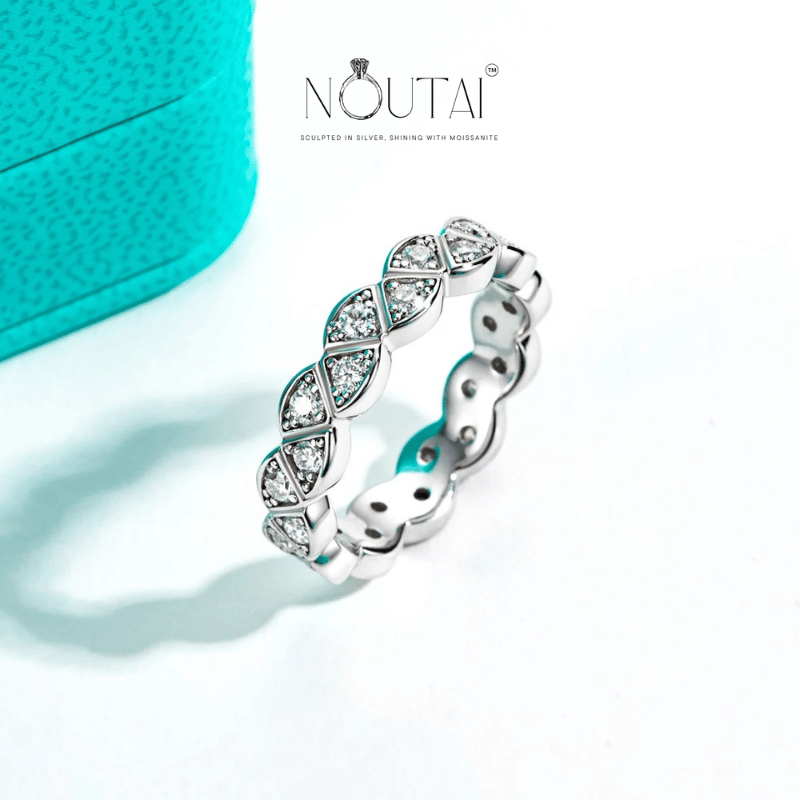 Noutai Moissanite Leaf Wedding Band – 925 Sterling Silver