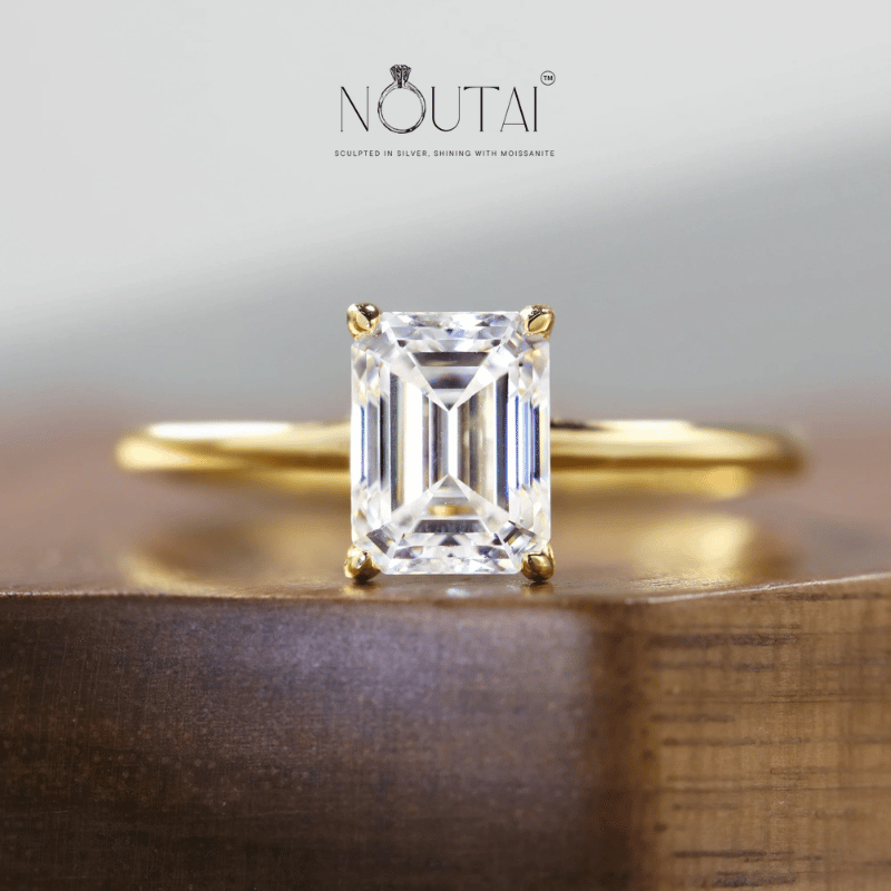 Noutai Emerald Cut Moissanite Solitaire Ring – 925 Sterling Silver