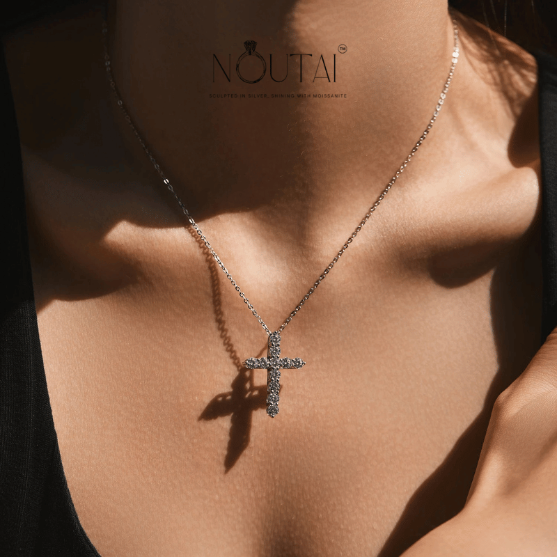 Noutai D Color Moissanite Pendant Necklace – 11 Stones 925 Silver