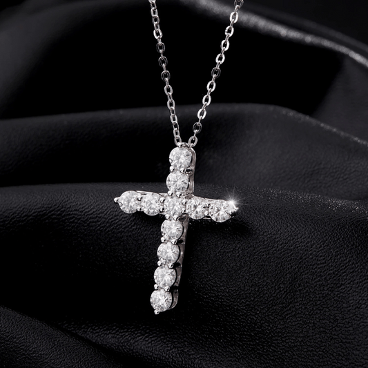 Noutai D Color Moissanite Pendant Necklace – 11 Stones 925 Silver