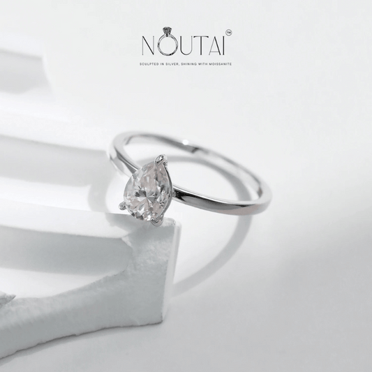 Noutai 0.8ct D Color Pear Cut Moissanite Ring – 925 Sterling Silver